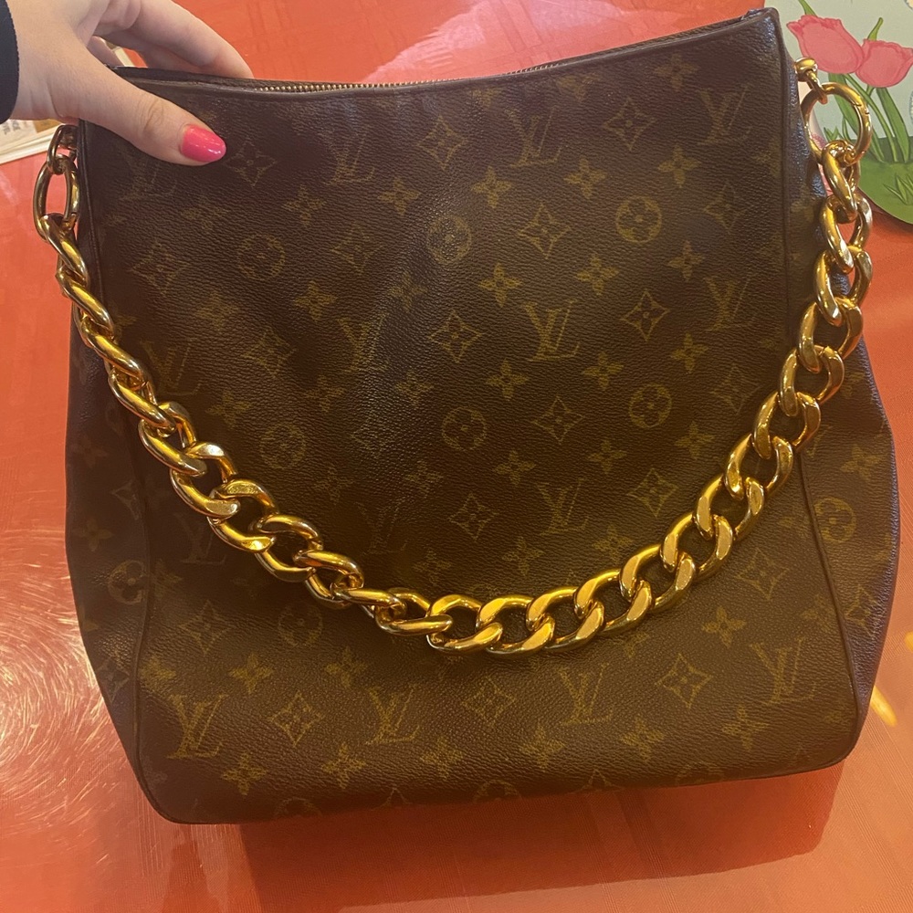 Louis Vuitton Looping GM